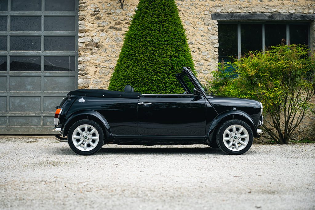 Mini Cabriolet MPI 40th Anniversaire 1999 noir Mengers à vendre occasion My Mini Revolution Paris