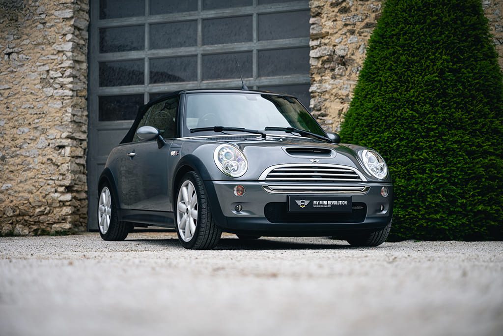 Mini Cooper S JCW John Cooper Works Cabriolet usine R52 R53 gris à vendre occasion My Mini Revolution Paris