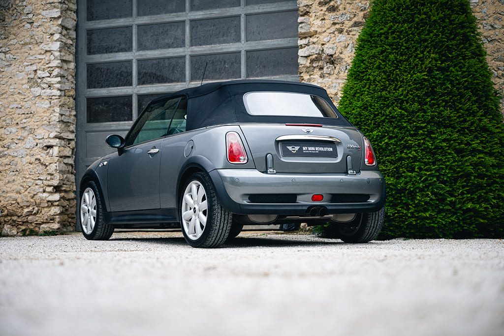 Mini Cooper S JCW John Cooper Works Cabriolet usine R52 R53 gris à vendre occasion My Mini Revolution Paris