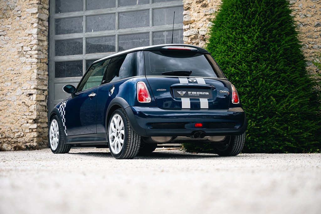 Mini Cooper S Checkmate John Cooper Works JCW Hatch R53 210cv bleu à vendre occasion My Mini Revolution Paris