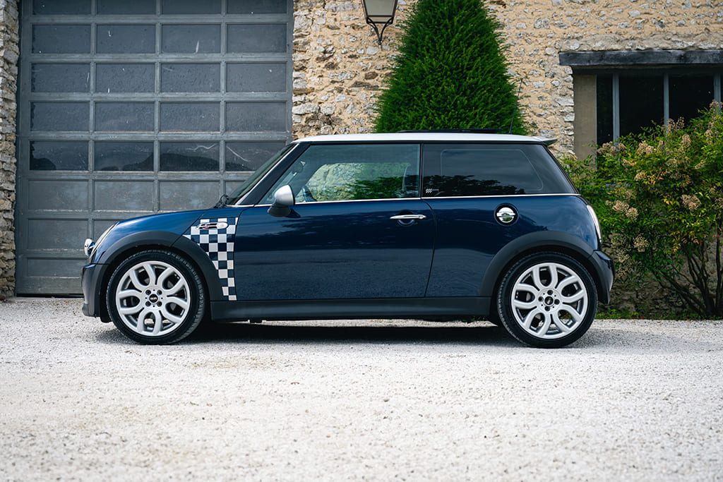 Mini Cooper S Checkmate John Cooper Works JCW Hatch R53 210cv bleu à vendre occasion My Mini Revolution Paris