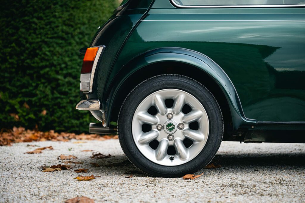 Mini 1.3 MPI Knightbridge climatisation British Racing Green 2000 à vendre occasion My Mini Revolution Paris