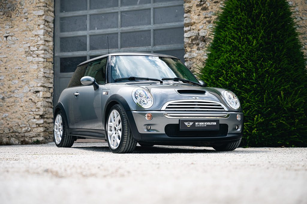 Mini-Cooper-S-R53-Dark-Silver-Metalic-2005_MMR-01