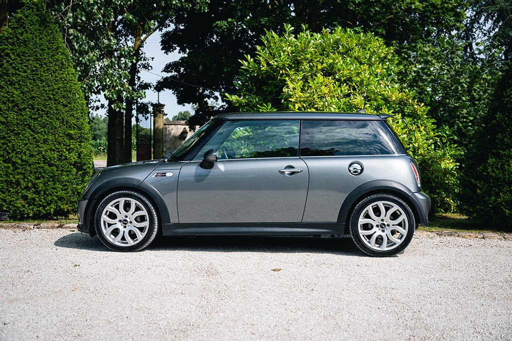 Mini-Cooper-S-R53-Dark-Silver-Metalic-2005_MMR-06