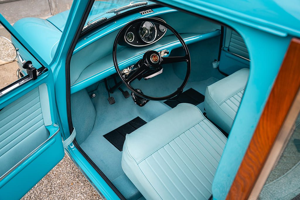 Morris-Traveller-Surf-Blue-1962_©MMR-22