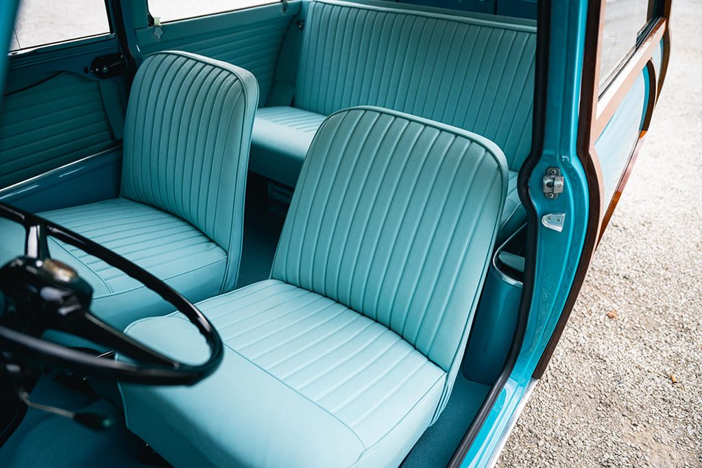 Morris-Traveller-Surf-Blue-1962_©MMR-24