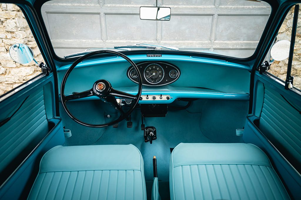 Morris-Traveller-Surf-Blue-1962_©MMR-26